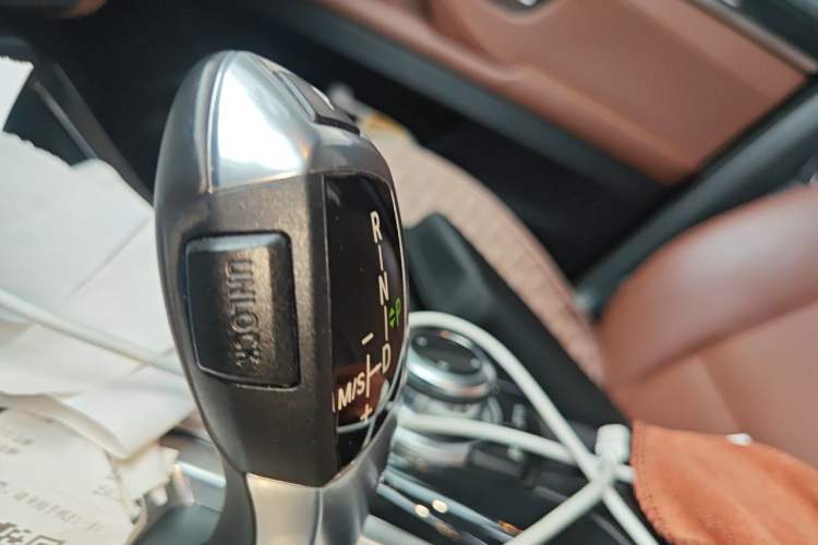 Used BMW 5 Series 2014 520Li Elegant Model Gear Lever