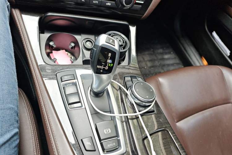 Used BMW 5 Series 2014 525Li Luxury Design Package Gear Lever
