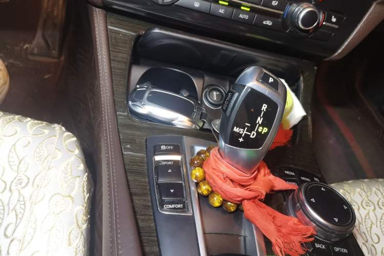 Used BMW 5 Series 2014 525Li Luxury Design Package Gear Lever