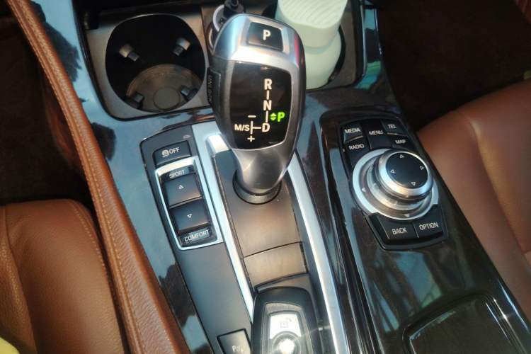 Used BMW 5 Series 2014 525Li Leading Model Gear Lever