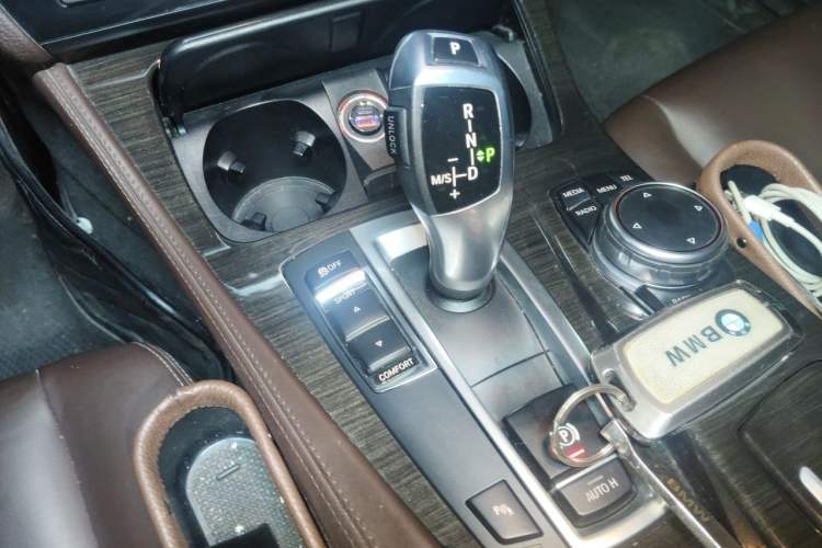 Used BMW 5 Series 2014 525Li Luxury Design Package Gear Lever