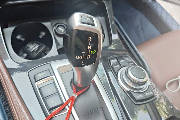 Used BMW 5 Series 2014 520Li Elegant Model Gear Lever