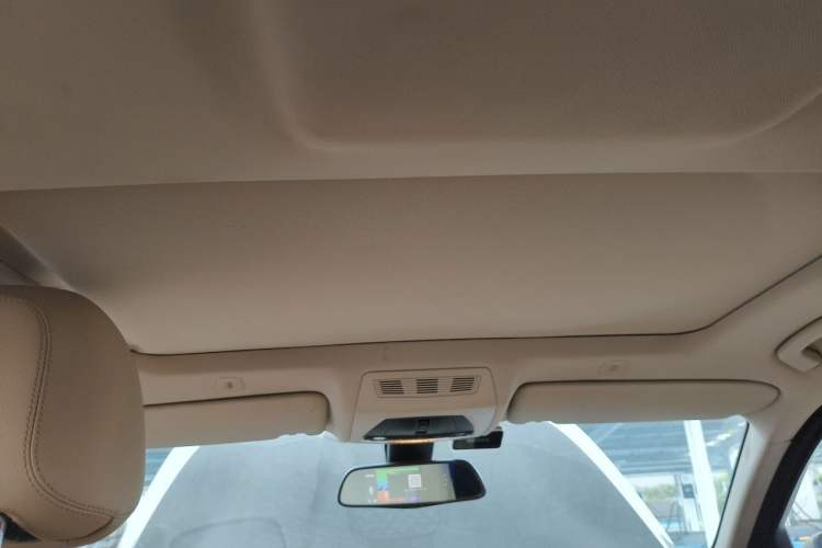 Used BMW 5 Series 2014 525Li Leading Model Headliner