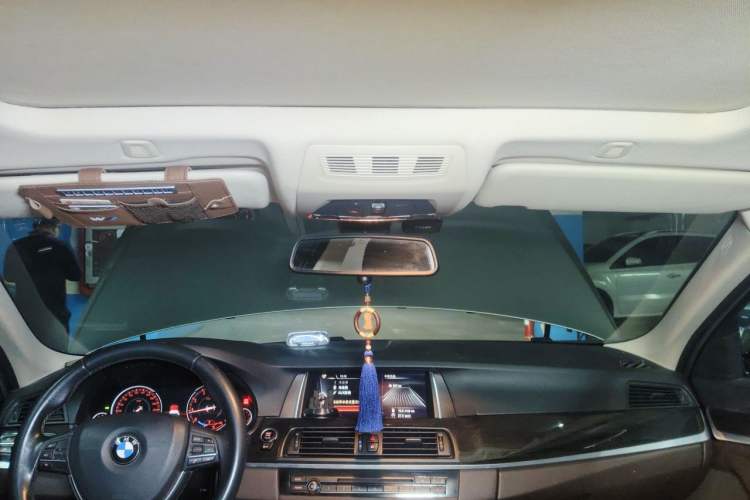 Used BMW 5 Series 2014 525Li Luxury Design Package Headliner