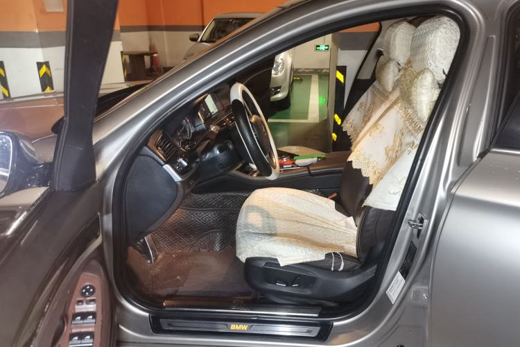 Used BMW 5 Series 2014 525Li Luxury Design Package Left Front Seat