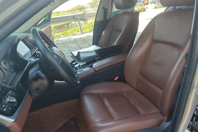 Used BMW 5 Series 2014 525Li Leading Model Left Front Seat