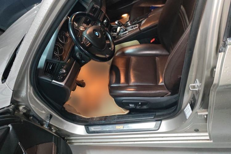 Used BMW 5 Series 2014 525Li Luxury Design Package Left Front Seat