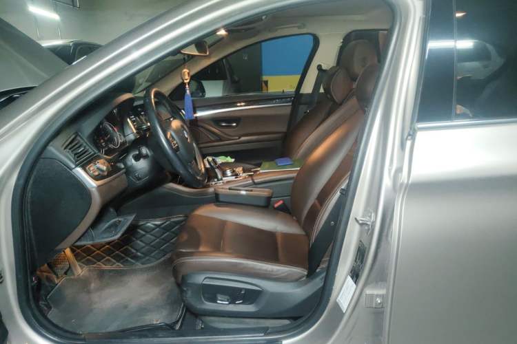 Used BMW 5 Series 2014 525Li Luxury Design Package Left Front Seat