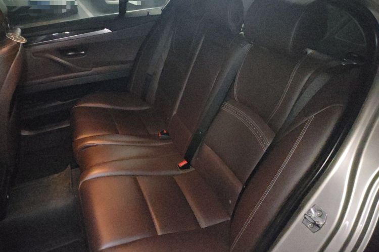 Used BMW 5 Series 2014 525Li Luxury Design Package Left Rear Seat