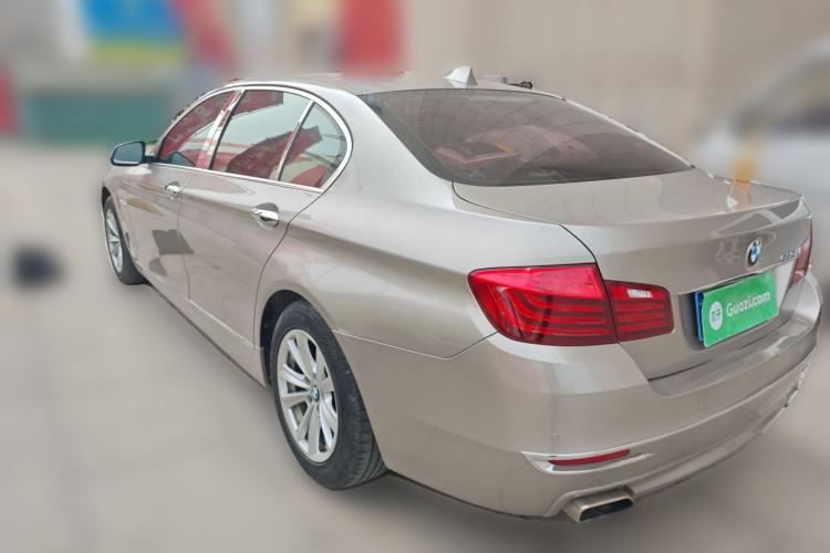 Used BMW 5 Series 2014 520Li Elegant Model Rear Left 45 Deg