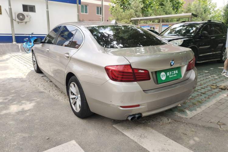 Used BMW 5 Series 2014 520Li Elegant Model Rear Left 45 Deg