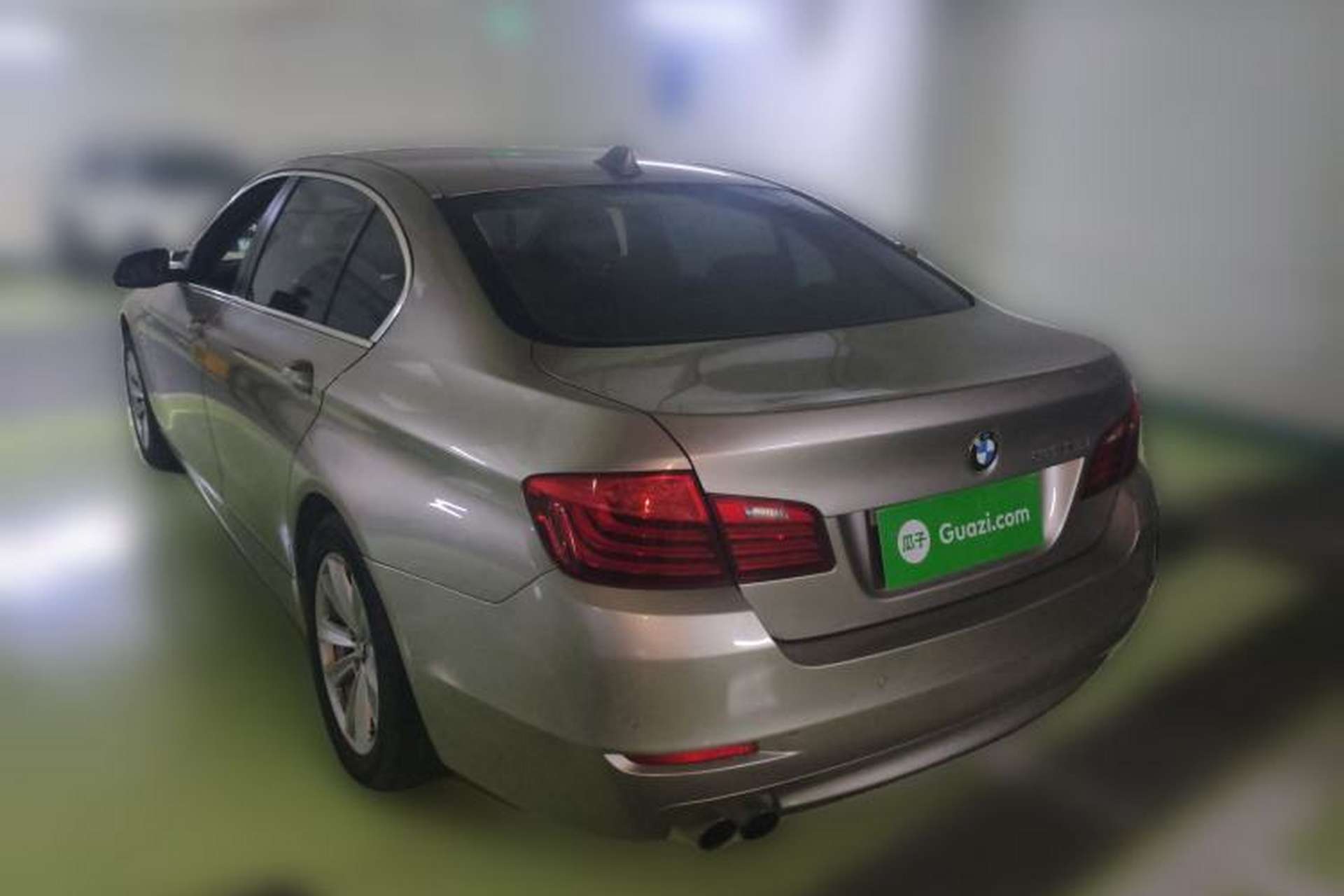 Used BMW 5 Series 2014 520Li Elegant Model Rear Left 45 Deg