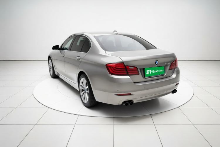 Used BMW 5 Series 2014 520Li Elegant Model Rear Left 45 Deg