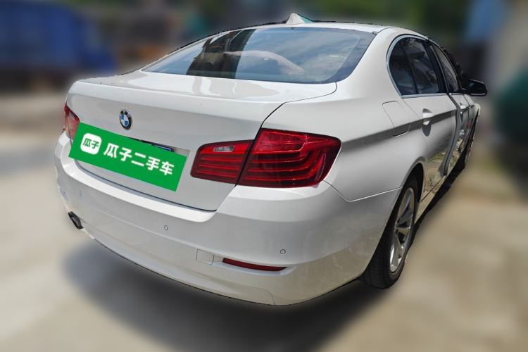 Used BMW 5 Series 2014 520Li Elegant Model Rear Right 45 Deg