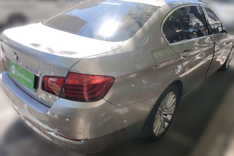 Used BMW 5 Series 2014 528Li Luxury Design Package Rear Right 45 Deg