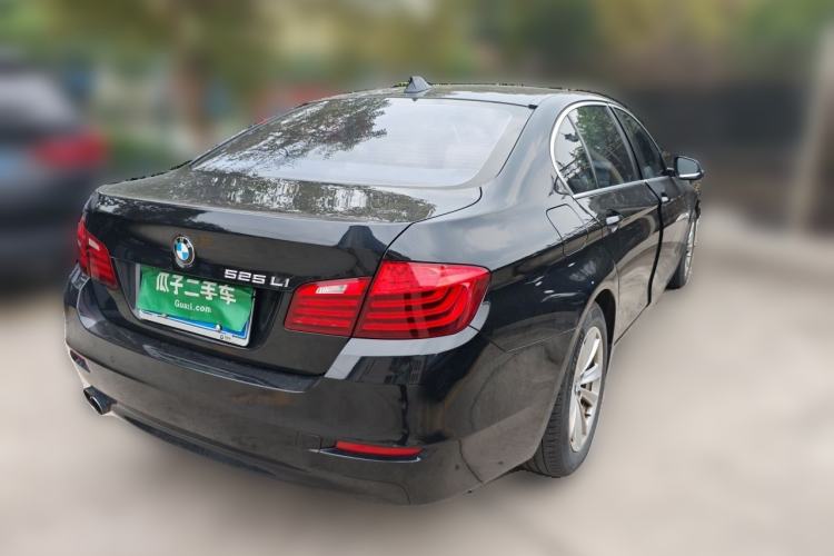 Used BMW 5 Series 2014 520Li Elegant Model Rear Right 45 Deg