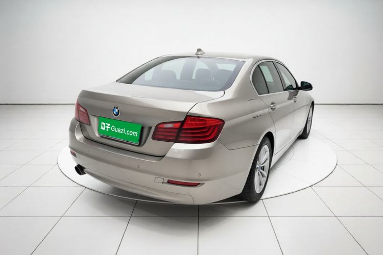 Used BMW 5 Series 2014 520Li Elegant Model Rear Right 45 Deg