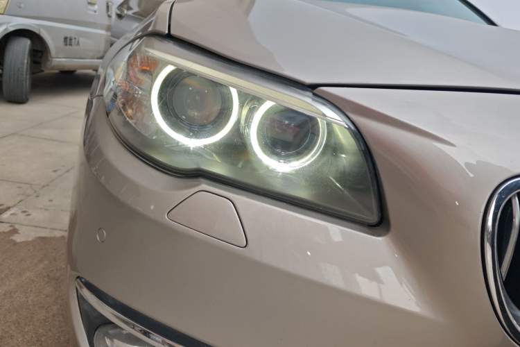 Used BMW 5 Series 2014 520Li Elegant Model Right Front Headlight