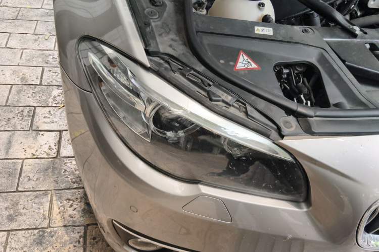 Used BMW 5 Series 2014 525Li Luxury Design Package Right Front Headlight