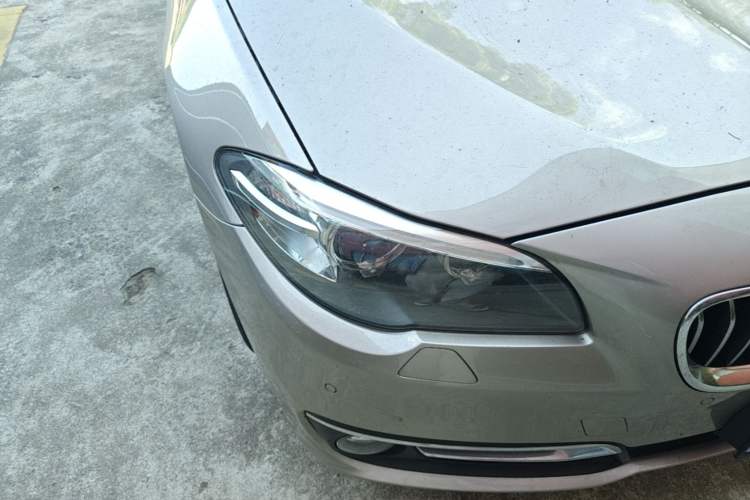 Used BMW 5 Series 2014 525Li Luxury Design Package Right Front Headlight