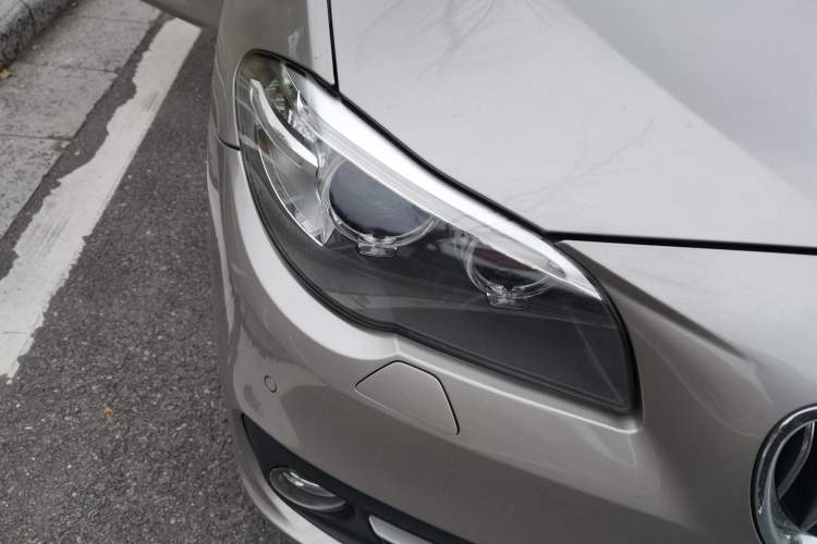 Used BMW 5 Series 2014 520Li Elegant Model Right Front Headlight