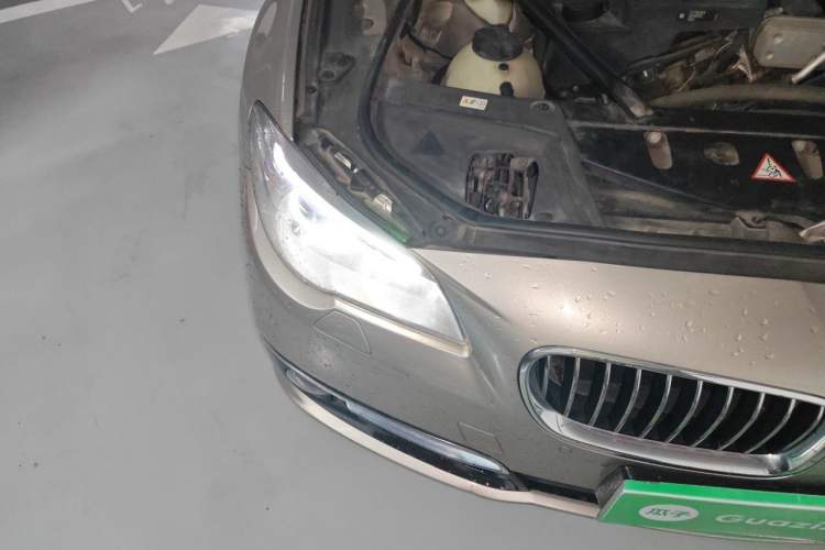 Used BMW 5 Series 2014 525Li Luxury Design Package Right Front Headlight