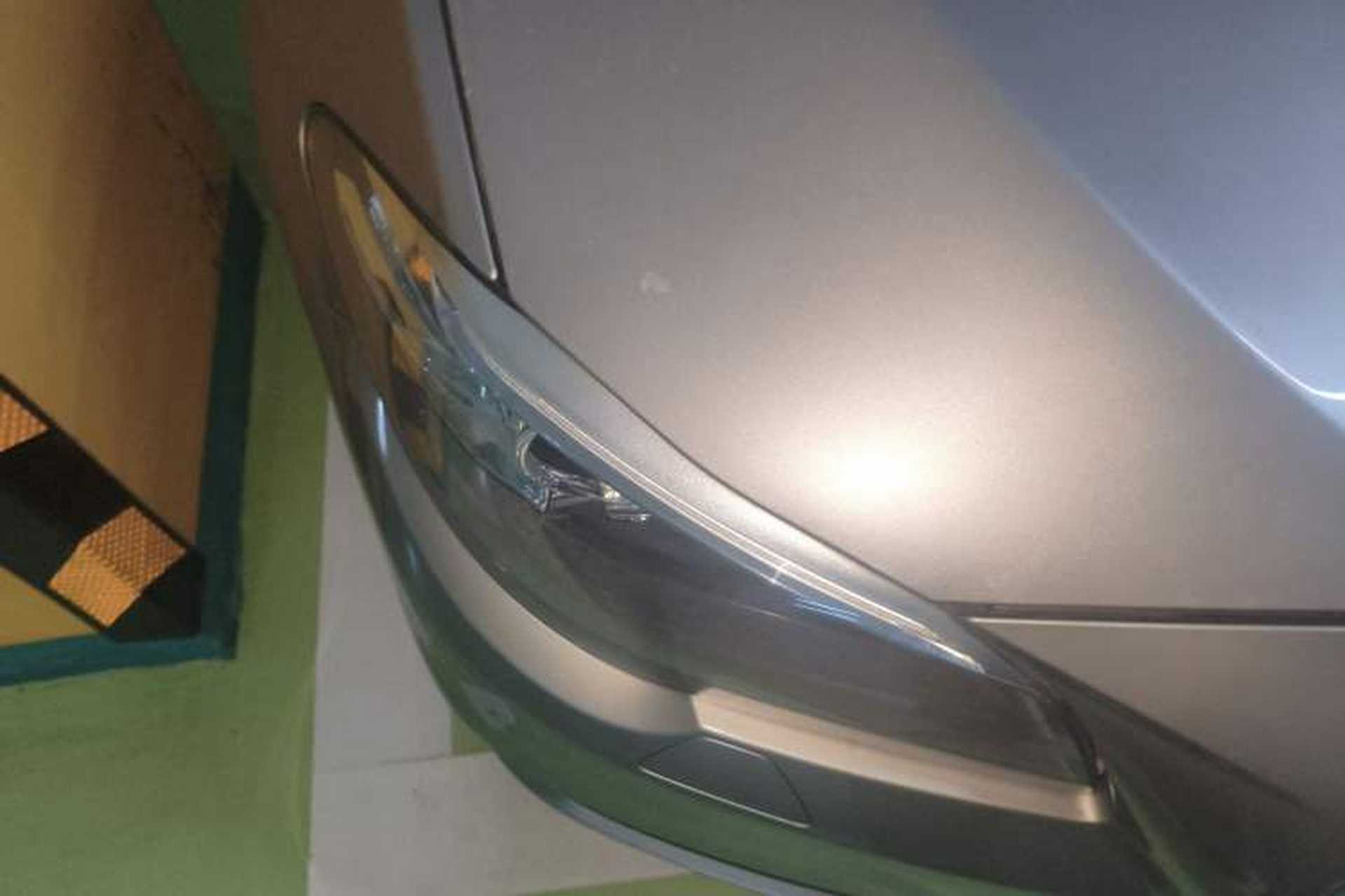 Used BMW 5 Series 2014 520Li Elegant Model Right Front Headlight