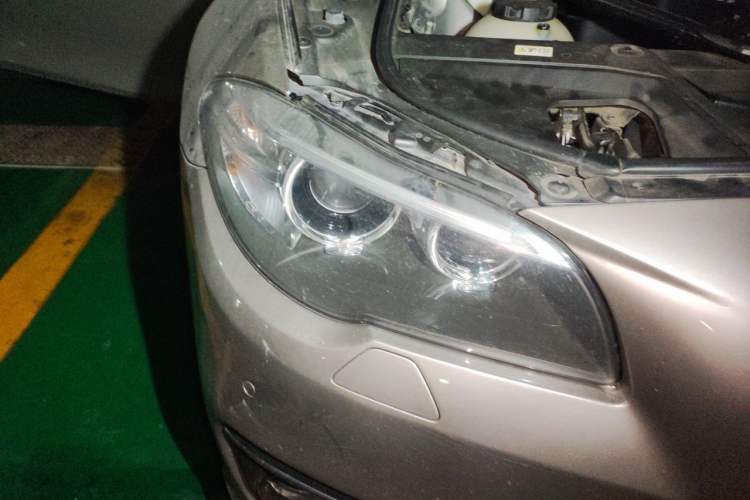 Used BMW 5 Series 2014 525Li Luxury Design Package Right Front Headlight