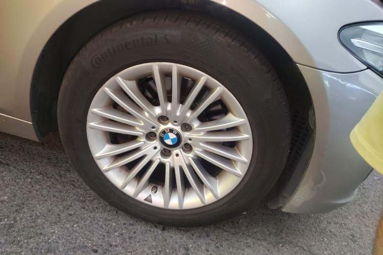 Used BMW 5 Series 2014 525Li Leading Model Right Front Wheel Hub