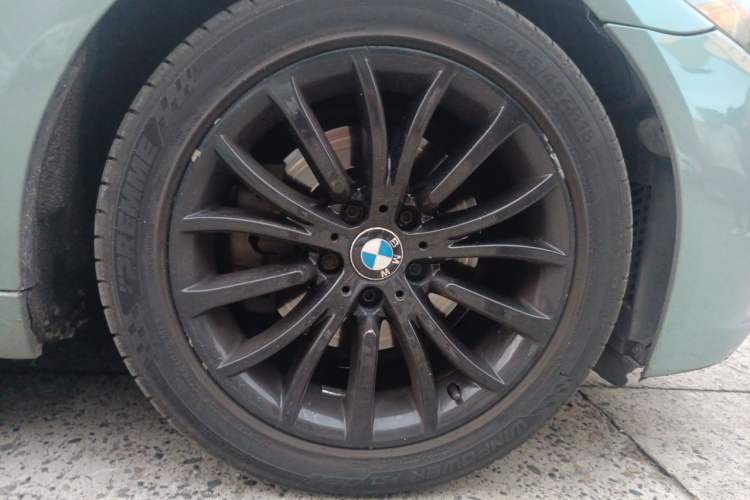 Used BMW 5 Series 2014 528Li Leading Model Right Front Wheel Hub