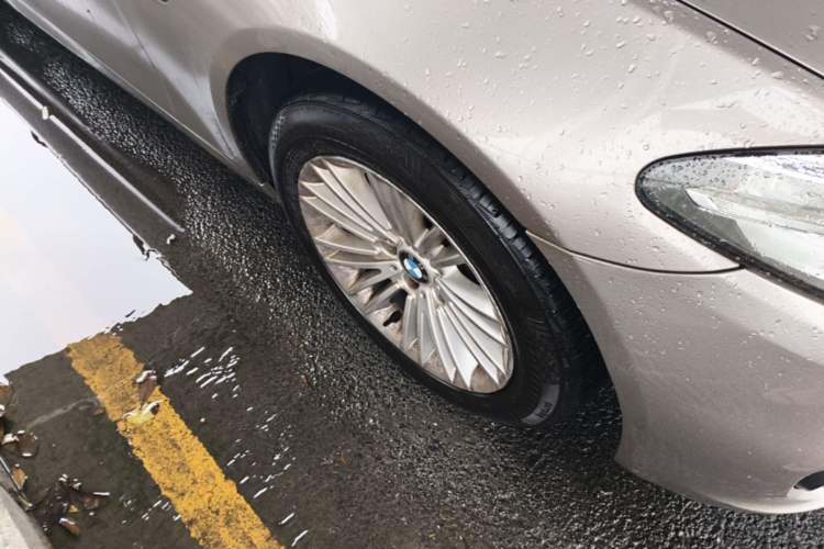 Used BMW 5 Series 2014 525Li Leading Model Right Front Wheel Hub