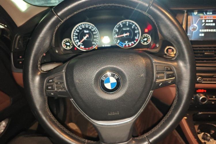 Used BMW 5 Series 2014 520i Elegant Edition Steering Wheel