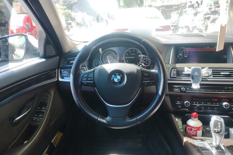 Used BMW 5 Series 2014 528Li Luxury Design Package Steering Wheel