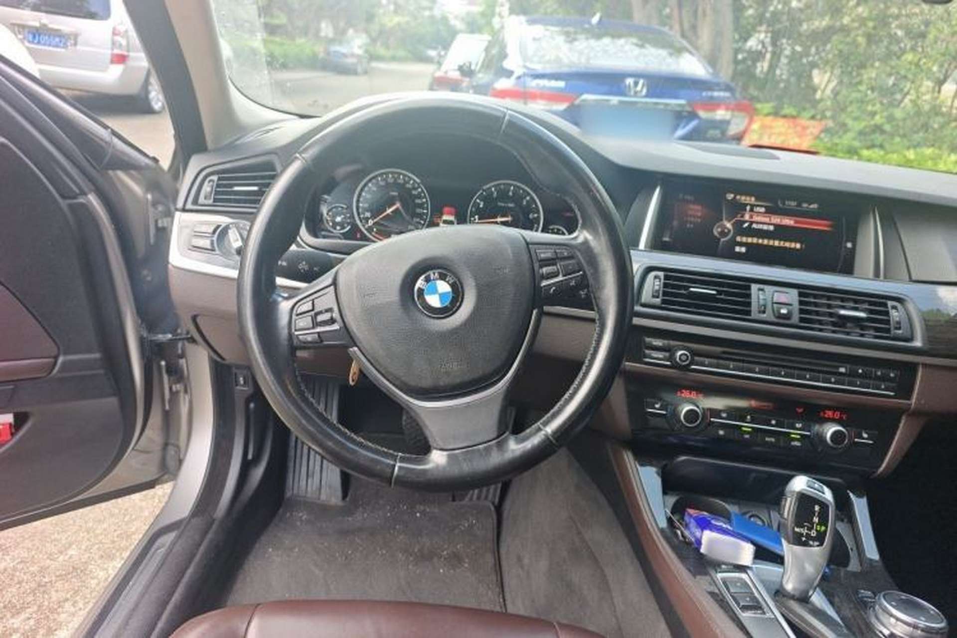 Used BMW 5 Series 2014 525Li Luxury Design Package Steering Wheel