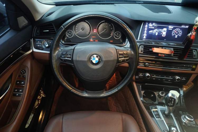 Used BMW 5 Series 2014 525Li Leading Model Steering Wheel