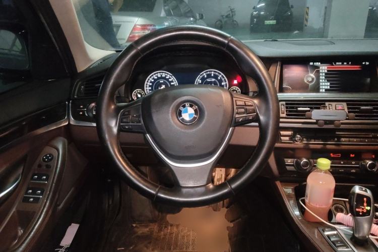 Used BMW 5 Series 2014 525Li Luxury Design Package Steering Wheel