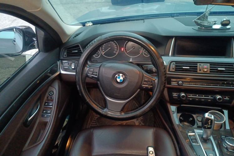 Used BMW 5 Series 2014 528Li Leading Model Steering Wheel