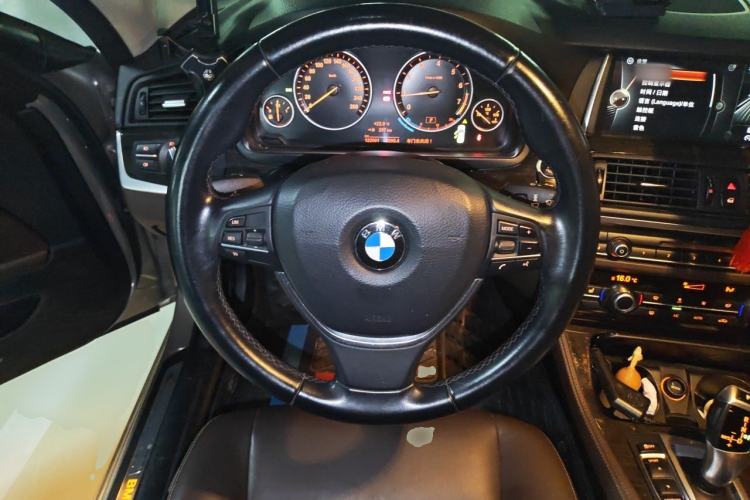 Used BMW 5 Series 2014 525Li Luxury Design Package Steering Wheel