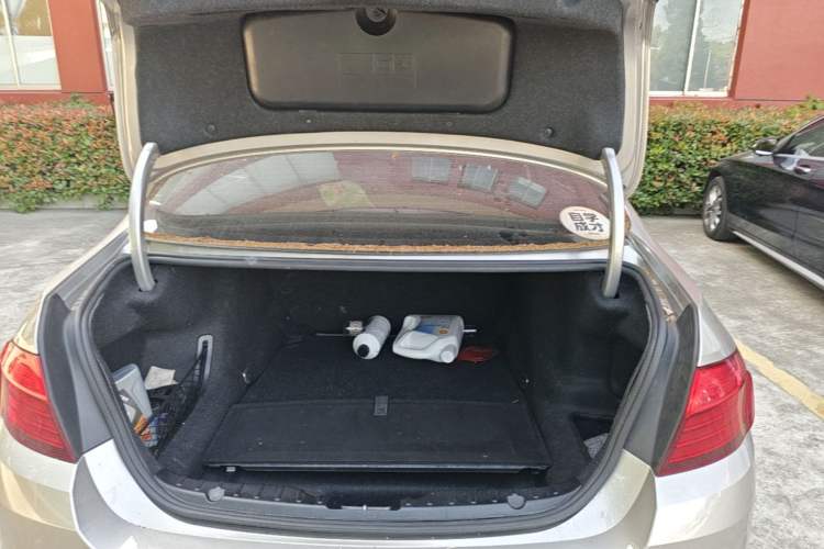 Used BMW 5 Series 2014 525Li Luxury Design Package Trunk
