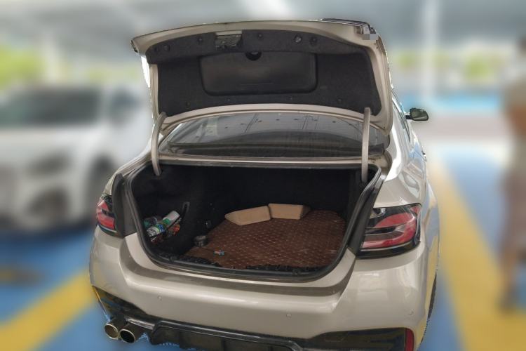 Used BMW 5 Series 2014 525Li Leading Model Trunk