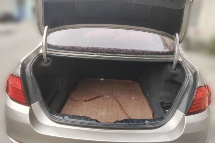 Used BMW 5 Series 2014 520Li Elegant Model Trunk