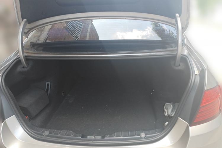 Used BMW 5 Series 2014 520Li Elegant Model Trunk