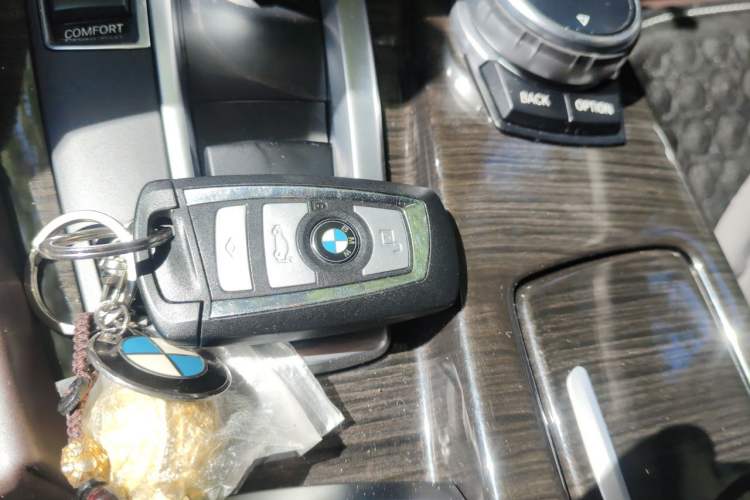 Used BMW 5 Series 2014 528Li Luxury Design Package Vehicle Key