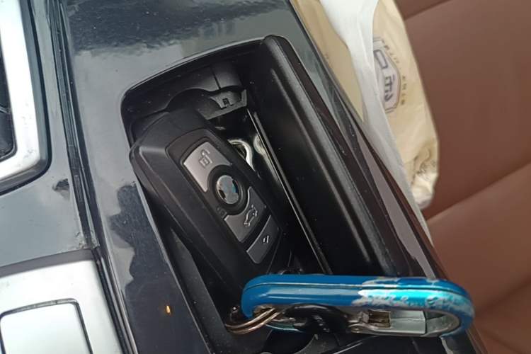Used BMW 5 Series 2014 520Li Elegant Model Vehicle Key