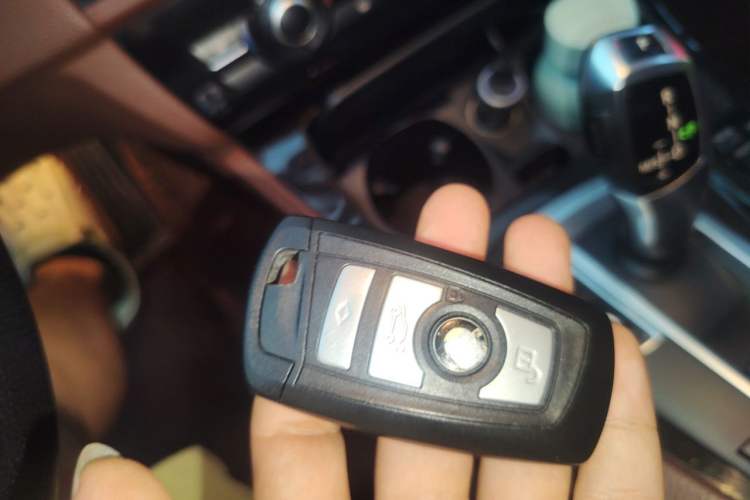 Used BMW 5 Series 2014 525Li Leading Model Vehicle Key
