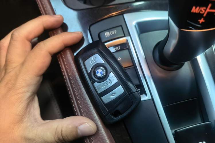 Used BMW 5 Series 2014 525Li Leading Model Vehicle Key