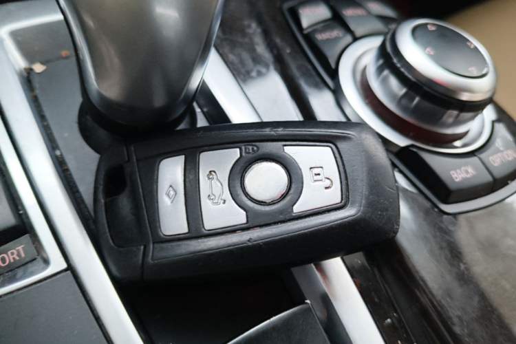 Used BMW 5 Series 2014 525Li Leading Model Vehicle Key