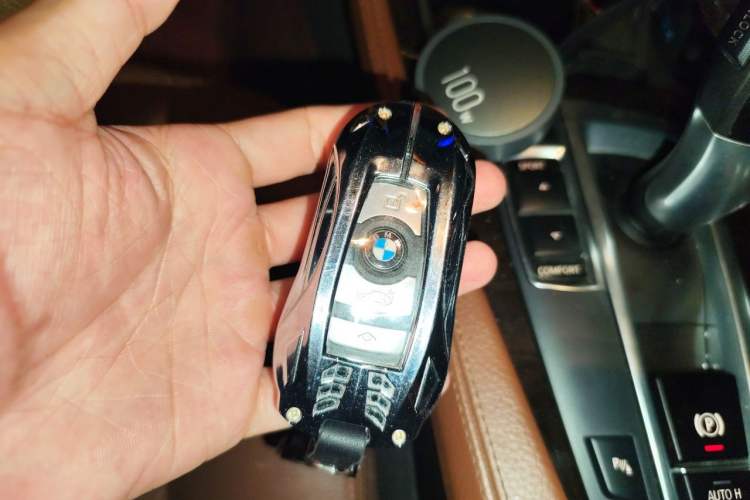 Used BMW 5 Series 2014 525Li Luxury Design Package Vehicle Key