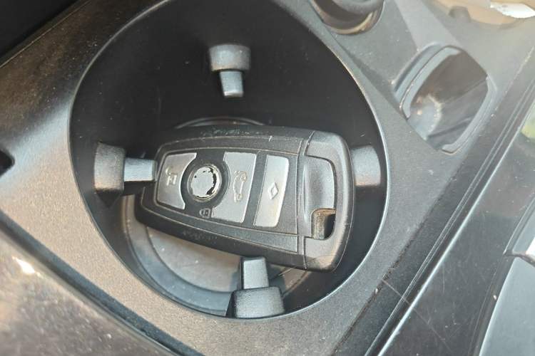 Used BMW 5 Series 2014 520Li Elegant Model Vehicle Key