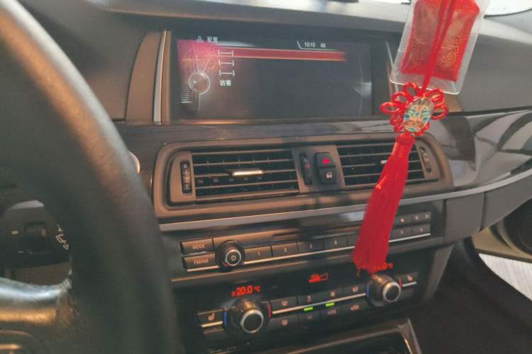 Used BMW 5 Series 2014 525Li Luxury Design Package Audio And AC Panel